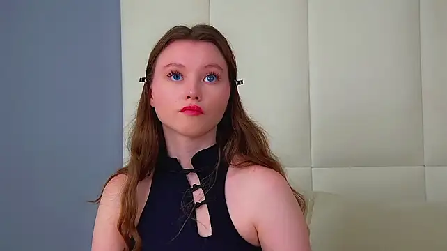 KeiraAsti Adlı Modelin Canlı XXX Sohbeti