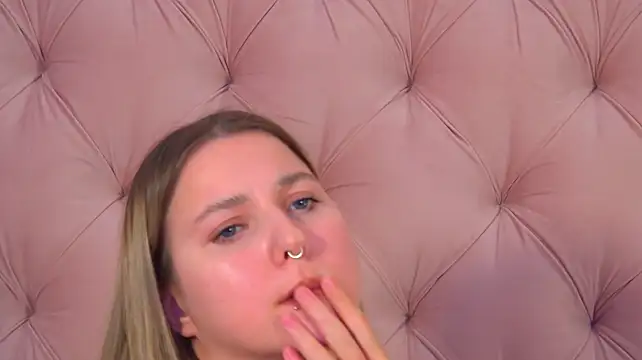 TinnaBurton Live XXX-chat