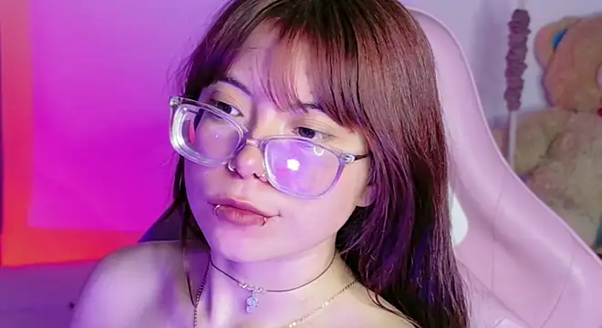 دردشة uchiiky_doll الجنسية المباشرة