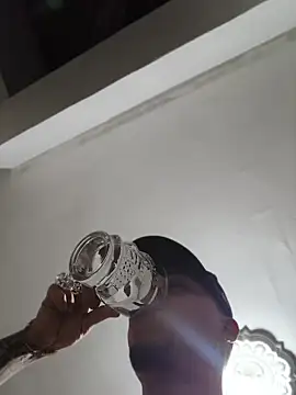 AlphaMasterXxx 现场XXX聊天