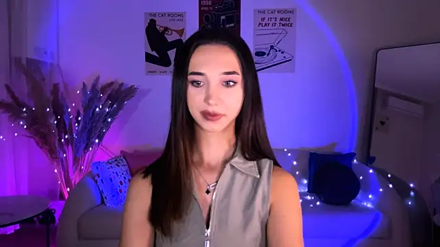 LinaMour's Live XXX Chat