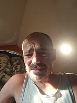 צ'אט XXX בשידור חי של DaddyAndSplashQueen