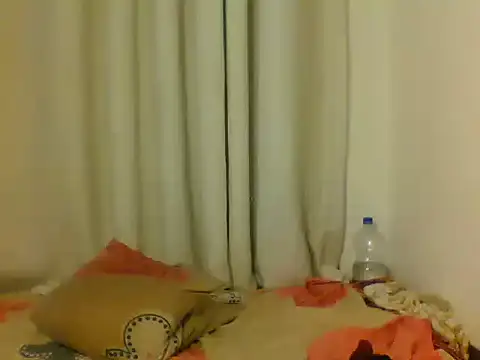 Chatroom XXX en direct de Goldy_petite