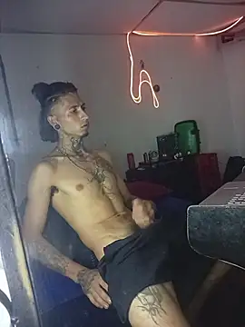Chat XXX en directo de Tattoboy19cm