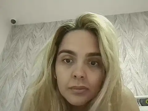 Minarouge12 Live XXX-chat