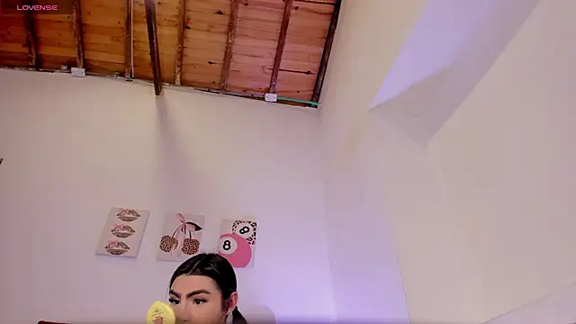 Isabella_Moon9 Adlı Modelin Canlı XXX Sohbeti