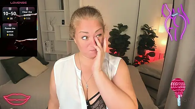Chat +18 de JenniferLight ao vivo