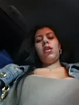 Luianna Adlı Modelin Canlı XXX Sohbeti