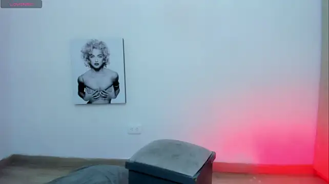Millie_bobby: απευθείας συνομιλία ΧΧΧ