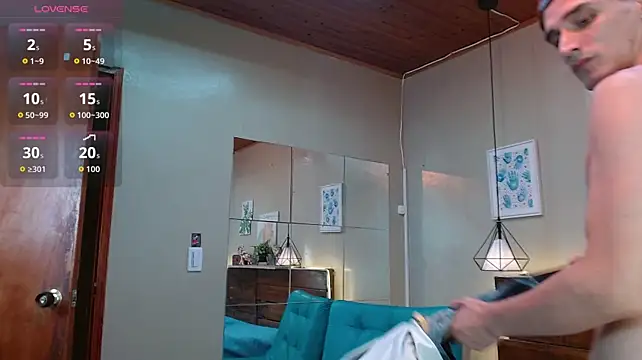 צ'אט XXX בשידור חי של FelipeFriendly
