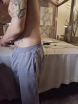 AlphaMasterXxx 라이브 XXX 채팅