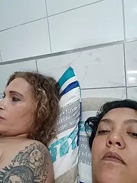 2Juicy_pussy Live XXX-chat