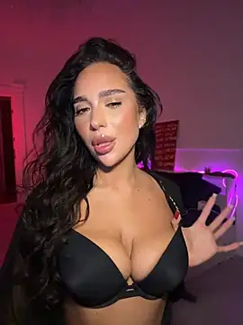 CardiSweetBaby Adlı Modelin Canlı XXX Sohbeti
