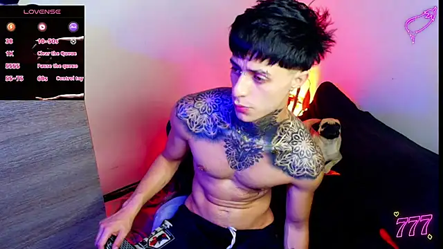 7_Saturno_7's Live XXX Chat