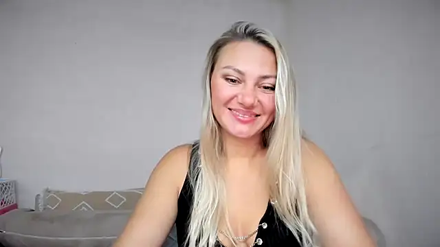 MonicaSweettty – Naživo XXX chat