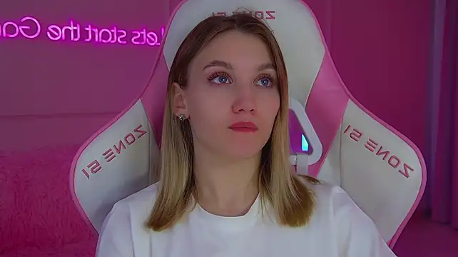 StacyEvances' Live XXX Chat