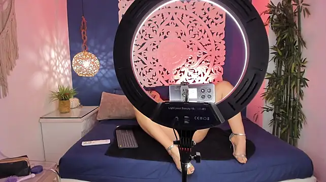 CoralQuinn লাইভ XXX চ্যাট