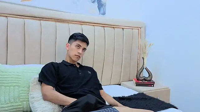 Show de Julian_Carusso na webcam
