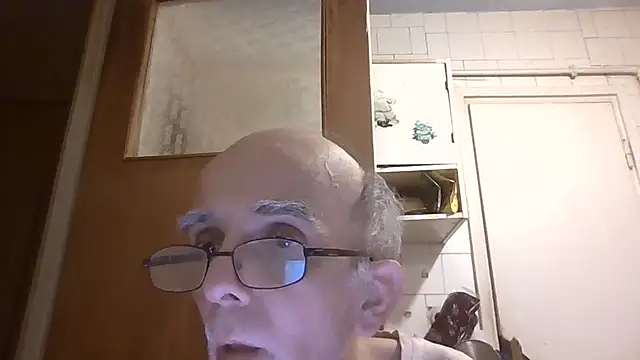 mariusica1@xh live XXX chat