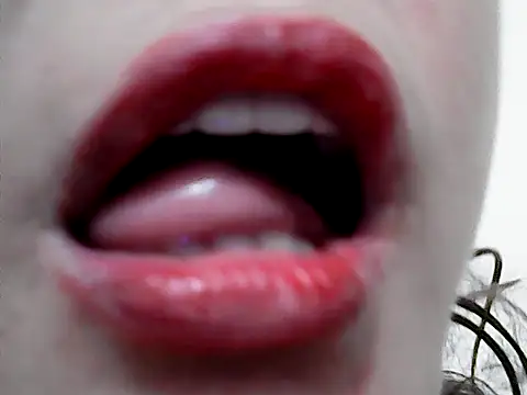 tinypusien Live XXX chat