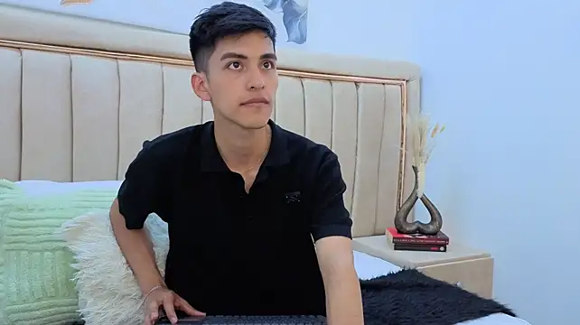 Julian_Carusso – webcam-show