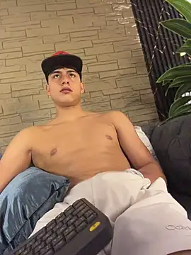 Lander_Cruz Live XXX-chat
