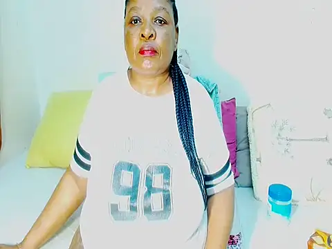 Love-Racheal75 Adlı Modelin Canlı XXX Sohbeti