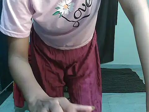ur_sassypriya Webcam-Show