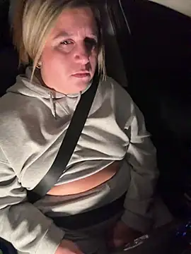 Vanilla-Cakebaum's Live XXX Chat