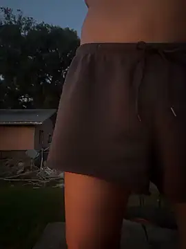 JockNThirsty: διαδικτυακό σόου στην κάμερα