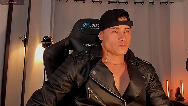 Онлайн чат XXX connorsmiith