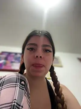 XXX chat uživo modela Cloew_Marz