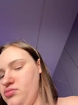LeilaFloraX Adlı Modelin Canlı XXX Sohbeti