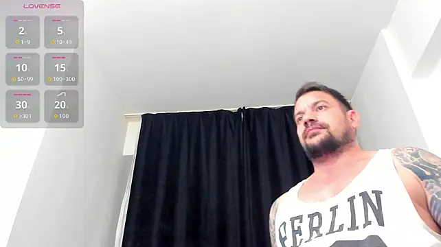 צ'אט XXX בשידור חי של musclemonster31