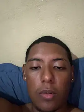 Nuneszs17 XXX чат на живо