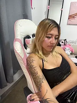 Doll_liaa's Live XXX Chat