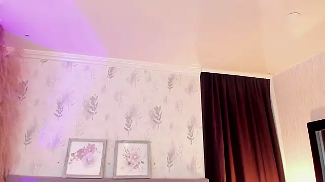 fransheska_lisa – Naživo XXX chat