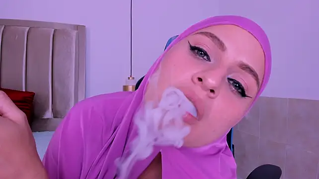دردشة aisha_k الجنسية المباشرة