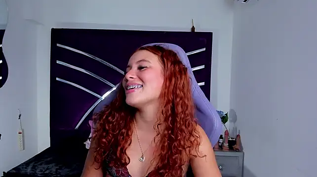Ateneahtx Adlı Modelin Canlı XXX Sohbeti