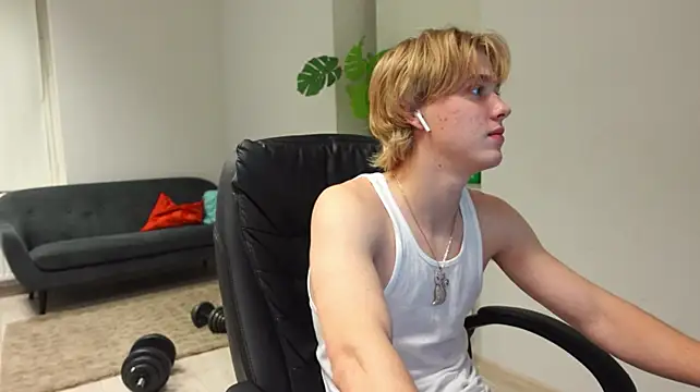 Eddie_Soltero 라이브 XXX 채팅