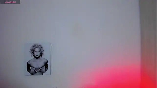Chat +18 de Millie_bobby ao vivo