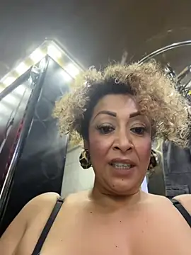 Chatroom XXX en direct de Katti_Barrera