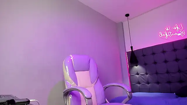 Chat +18 de Salvatore18_ ao vivo