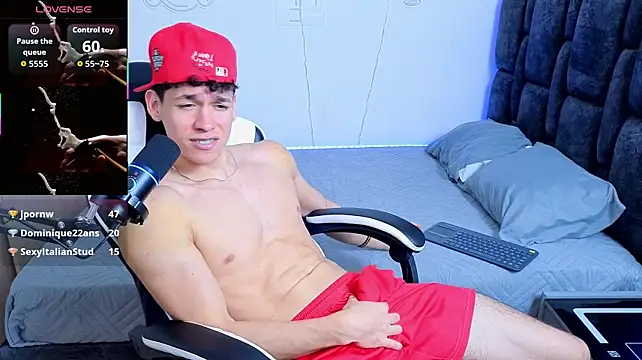 Luke_Muscle Chat XXX in diretta