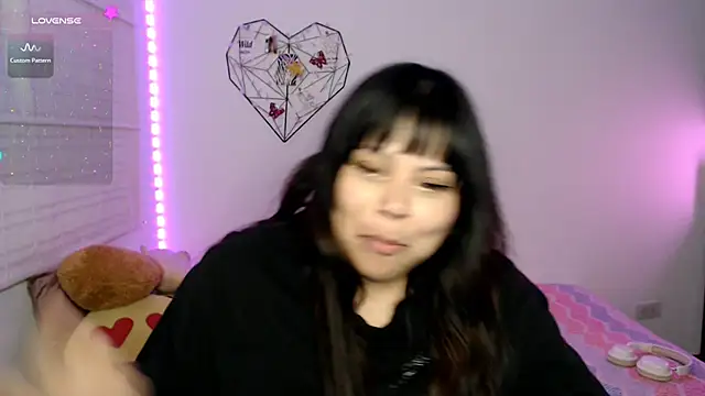 Živý XXX chat EllieMoonX
