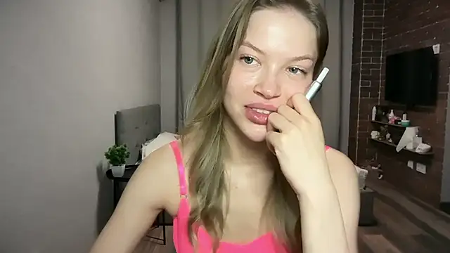 XXX chat uživo modela EmmyMills