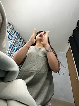 Monica17 Chat XXX in diretta