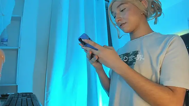 BellaRoge 라이브 XXX 채팅