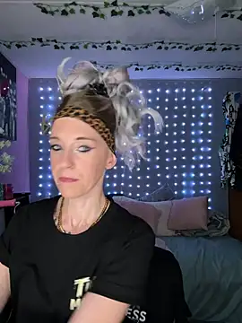 LashOutHeartlessP's Live XXX Chat