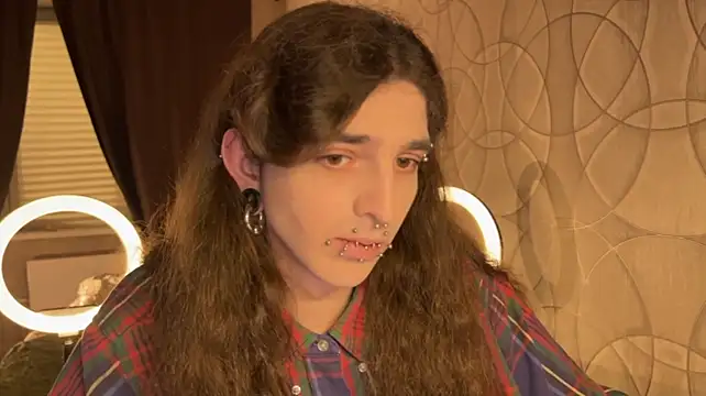 KriispのライブXXXチャット